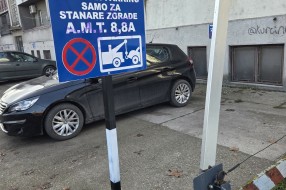 „Privatizacija“ javnog parkinga na Radijalcu