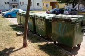 Smeće kod igrališta u Tokiju