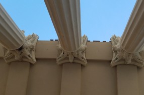 Zaštitna mreža protiv golubova na pozorištu