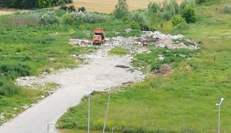 Divlja deponija na Prozivci