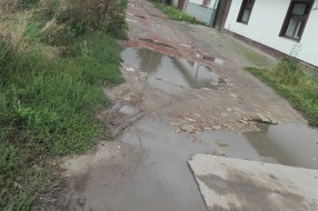 Neprohodna ulica nakon kiše