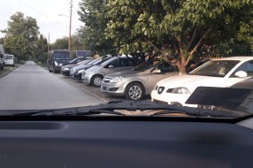 Vozila sa autoplaca na javnoj površini