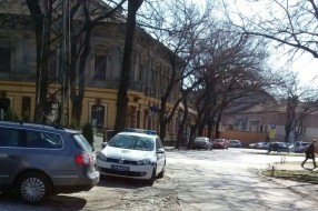 Policajci mogu da parkiraju gde god žele