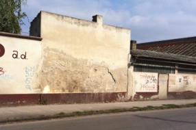 Ruševina na mestu Komgrada (Ulica Petefi Šandora)