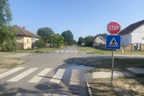 Zapušen kanalizacioni slivnik na raskrsnici Samoborske i Otvorene ulice