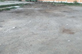 Deponija pored buvljaka i stadiona Bačke