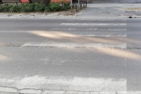 Izbledeli pešački prelaz kod "Lifke"