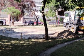 Igralište na Radijalcu na poljani između zgrada