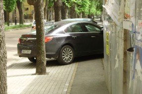 Parkiranje na biciklističke staze