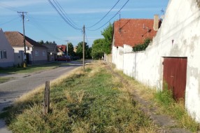 Zapuštena javna površina u Ulici Marije Bursać