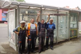 Autobusko stajalište na Prozivci - pre i posle
