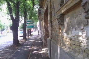 Usmerujuća tabla izgubila svrhu