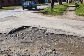 Početak Bagremove ulice opet u katastrofalnom stanju