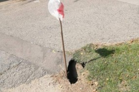 Rupa na putu na uglu Hvarske ulice