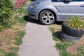 Bahatost vozača na Buvljaku (parkiranje)