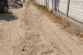 Zidarska ulica - ne može se proći autom ili biciklom (problem sa peskom)
