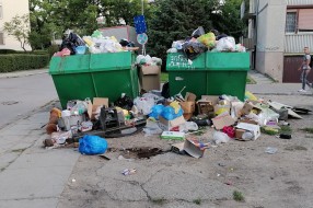 Smeće u ulici Ante Parčetica