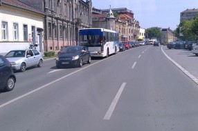 Farbanje pešackih prelaza u toku dana kada je najveća guzva
