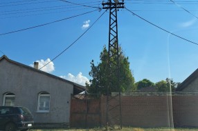 Saobraćajno ogledalo opet skinuto (ugao ulica Lasla Sekereša i Kordunaške)