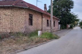 Zapuštena kuća u Bore Stankovića