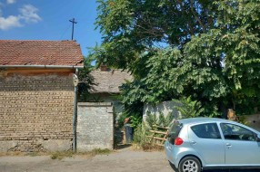 Zapuštena kuća u Bore Stankovića