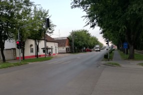 Izbledeli pešački prelazi na Somborskom putu