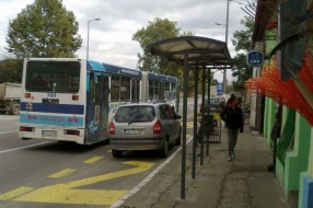 Bus-stajališta ili parkirališta?