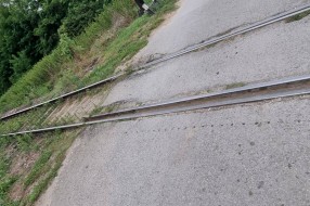 Prelaz preko pruge u Kozaračkoj ulici i dalje nepregledan