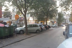 Divlja parking deponija u centru II