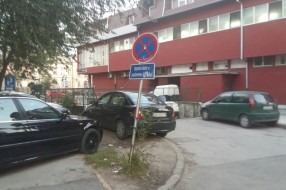 Divlja parking deponija u centru II