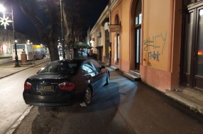 Bahato parkiranje diplomatskog vozila