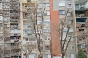 Parking haos u Šenoinoj i Pavla Štosa: napušteno vozilo, blokirani prilazi i protivpožarni put