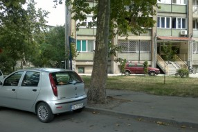 Parkiranje na zelenoj površini