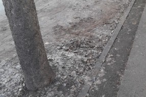 Zapušten parking u ulici Dinka Zlatarića