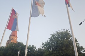 Neodržavani gradski i državni simboli (zastave)