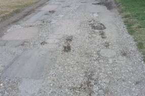 Rupe na putu u Bajmoku