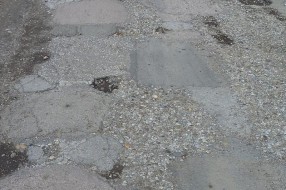 Rupe na putu u Bajmoku