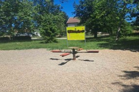 Vandalizam na dečijem igralištu - Otovrena ulica