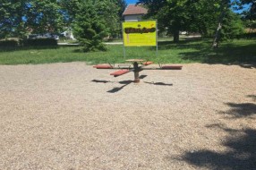 Vandalizam na igralištu u Malom Radanovcu