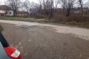Asfalt u Ilindanskoj ulici u katastrofalnom stanju