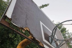 Potreban ozbiljan remont koševa na igralištu na Prozivci