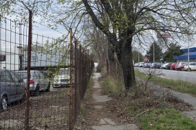 Trotoar u ulici Magnetna polja