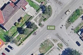 Raskrsnica, pešački prelaz kod Buvljaka