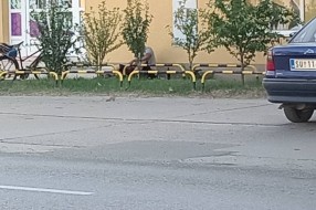 Ispijanje alkohola u zoni škole i dečijeg igrališta - Tavankut