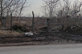 Početak stvaranja divlje deponije ili bahatost u Zorkinoj ulici?