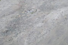 Šahta niža od nivoa ulice (ugao Čede Žice i Lasla Gala)