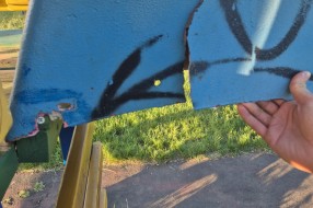 Zapušteno igralište u Malom Bajmoku
