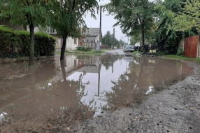 Zadržavanje atmosferskih voda na ulici (Jasenovačka)