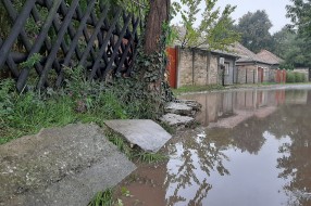Zadržavanje atmosferskih voda na ulici (Jasenovačka)