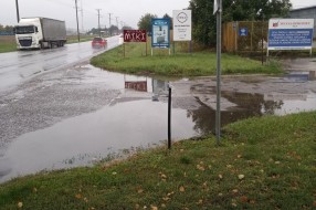 Zadržavanje vode na uglu Somborskog puta sa Batinskom ulicom